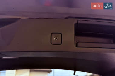 Позашляховик / Кросовер Ford Escape 2023 в 