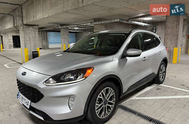 Внедорожник / Кроссовер Ford Escape 2019 в 
