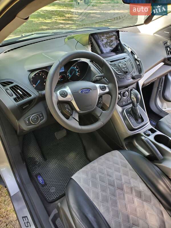 Внедорожник / Кроссовер Ford Escape 2013 в Днепре