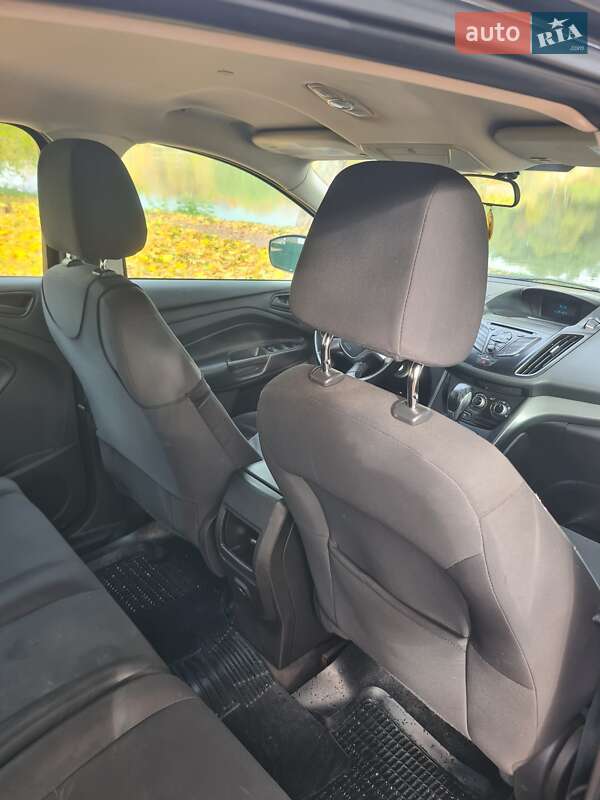 Внедорожник / Кроссовер Ford Escape 2013 в Чернигове