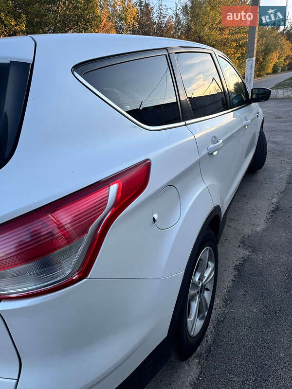 Внедорожник / Кроссовер Ford Escape 2014 в Днепре
