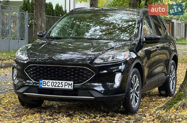 Внедорожник / Кроссовер Ford Escape 2020 в 