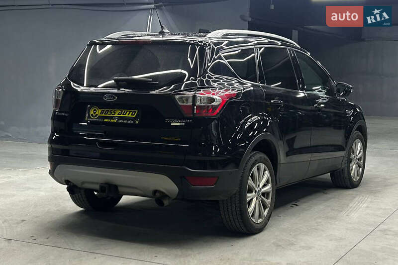 Внедорожник / Кроссовер Ford Escape 2018 в Черновцах