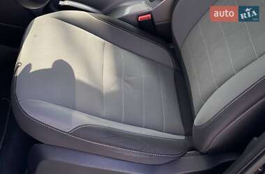 Позашляховик / Кросовер Ford Escape 2015 в  фото 23 Позашляховик / Кросовер Ford Escape 2015 в
