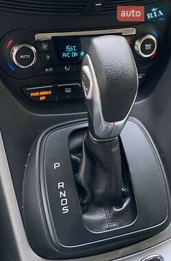 Позашляховик / Кросовер Ford Escape 2015 в  фото 32 Позашляховик / Кросовер Ford Escape 2015 в