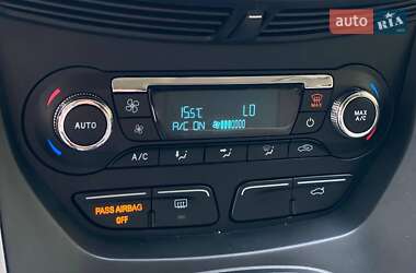 Позашляховик / Кросовер Ford Escape 2015 в  фото 35 Позашляховик / Кросовер Ford Escape 2015 в