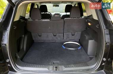 Позашляховик / Кросовер Ford Escape 2015 в  фото 42 Позашляховик / Кросовер Ford Escape 2015 в