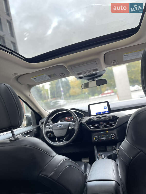 Внедорожник / Кроссовер Ford Escape 2019 в Киеве