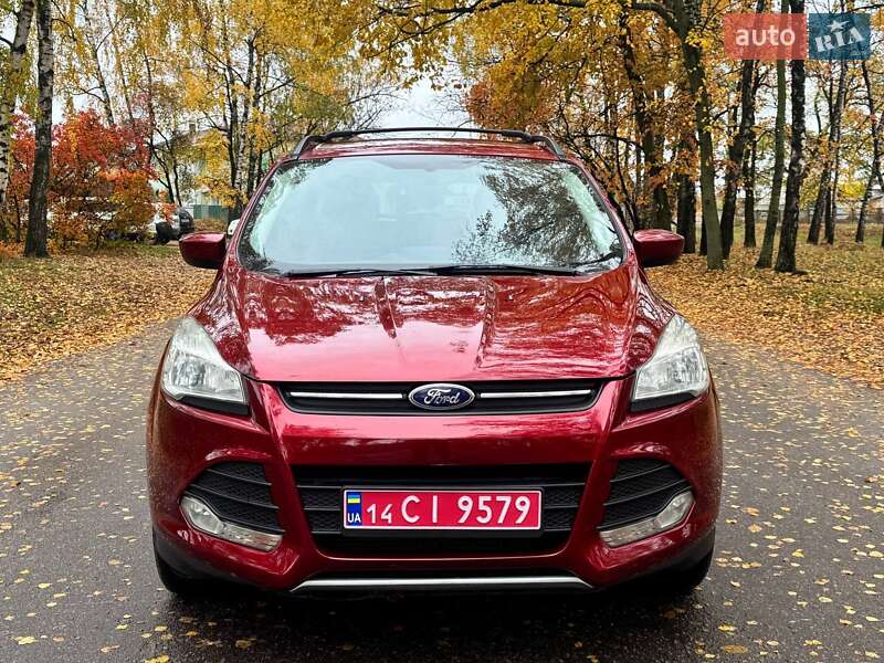Внедорожник / Кроссовер Ford Escape 2015 в Ахтырке