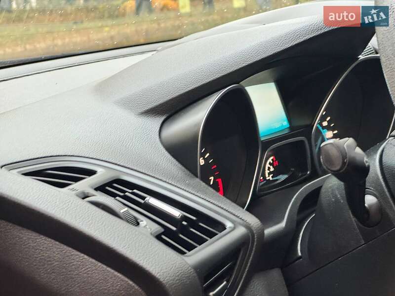 Внедорожник / Кроссовер Ford Escape 2015 в Ахтырке