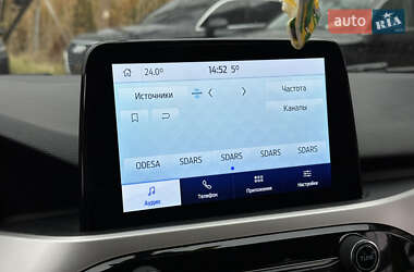 Внедорожник / Кроссовер Ford Escape 2020 в 