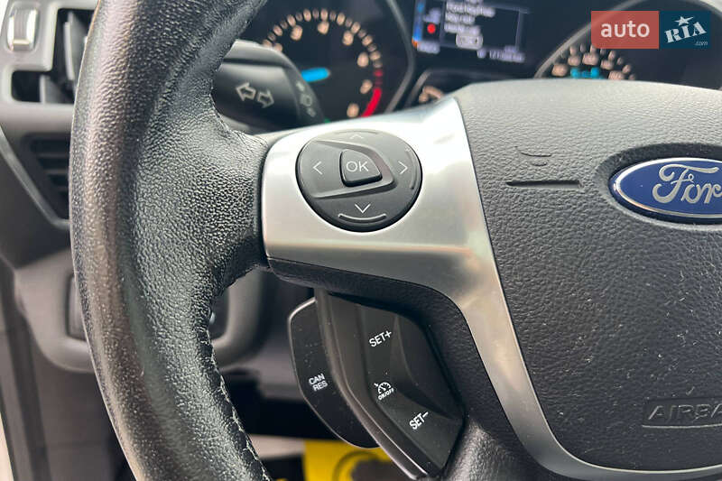 Внедорожник / Кроссовер Ford Escape 2013 в Ивано-Франковске