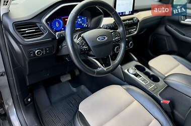 Позашляховик / Кросовер Ford Escape 2021 в  фото 25 Позашляховик / Кросовер Ford Escape 2021 в