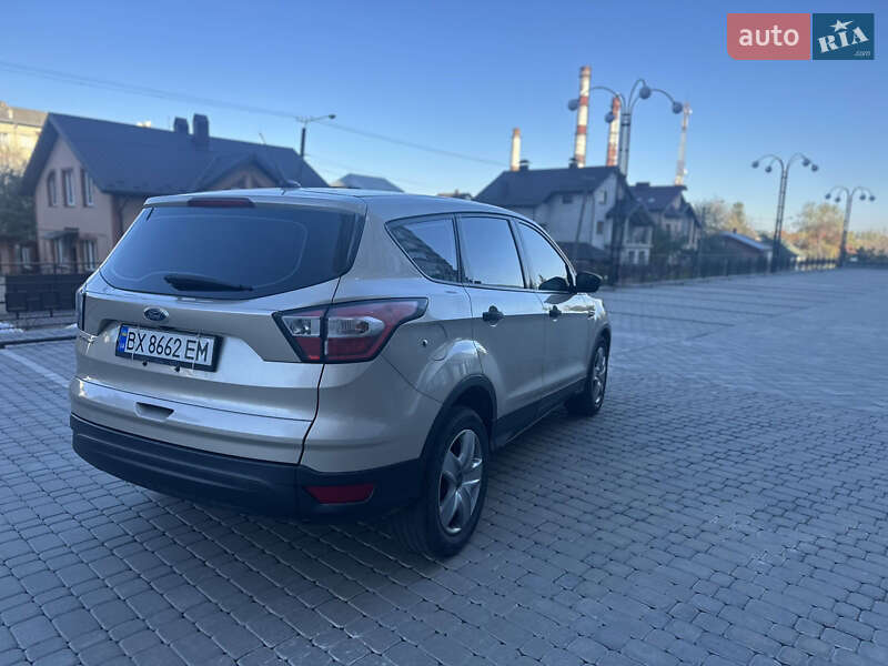 Внедорожник / Кроссовер Ford Escape 2018 в Ивано-Франковске