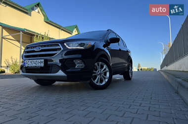 Позашляховик / Кросовер Ford Escape 2017 в  фото 3 Позашляховик / Кросовер Ford Escape 2017 в