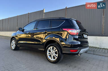 Позашляховик / Кросовер Ford Escape 2017 в  фото 9 Позашляховик / Кросовер Ford Escape 2017 в