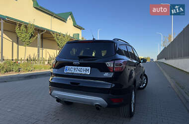 Позашляховик / Кросовер Ford Escape 2017 в  фото 15 Позашляховик / Кросовер Ford Escape 2017 в