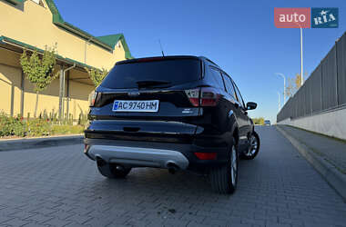 Позашляховик / Кросовер Ford Escape 2017 в  фото 16 Позашляховик / Кросовер Ford Escape 2017 в