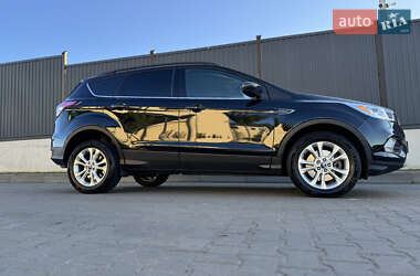 Позашляховик / Кросовер Ford Escape 2017 в  фото 27 Позашляховик / Кросовер Ford Escape 2017 в