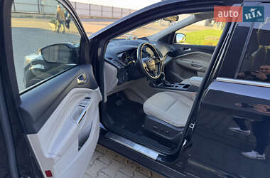 Позашляховик / Кросовер Ford Escape 2017 в  фото 44 Позашляховик / Кросовер Ford Escape 2017 в