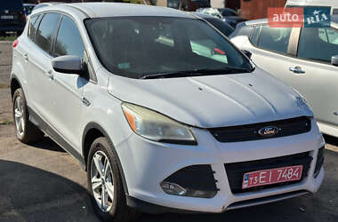 Позашляховик / Кросовер Ford Escape 2016 в Рівному