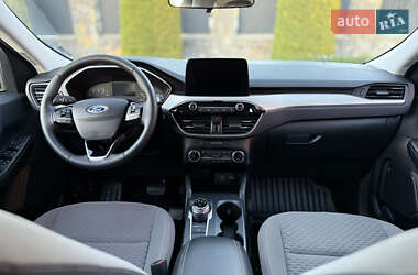 Позашляховик / Кросовер Ford Escape 2022 в 