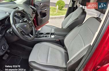 Внедорожник / Кроссовер Ford Escape 2016 в 