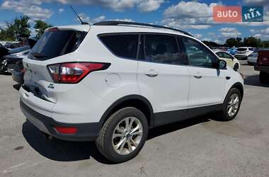 Позашляховик / Кросовер Ford Escape 2018 в  фото 10 Позашляховик / Кросовер Ford Escape 2018 в
