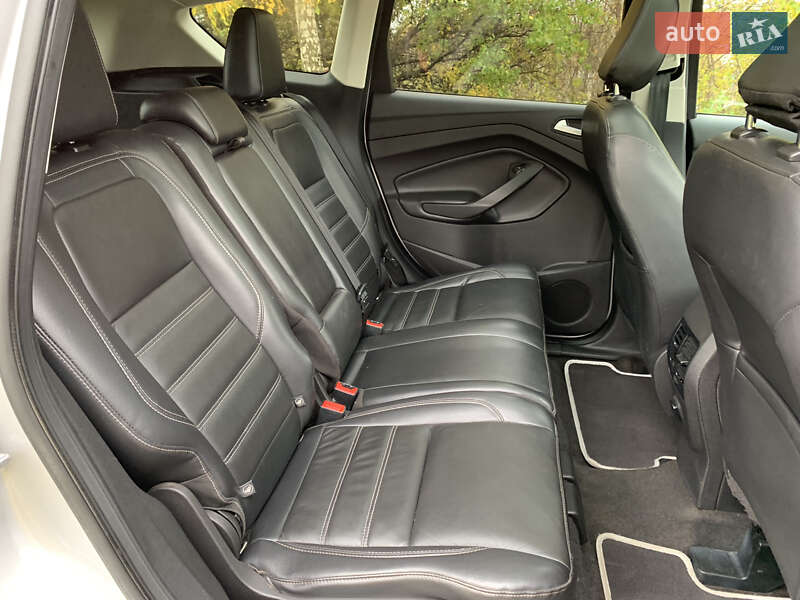 Внедорожник / Кроссовер Ford Escape 2018 в Киеве