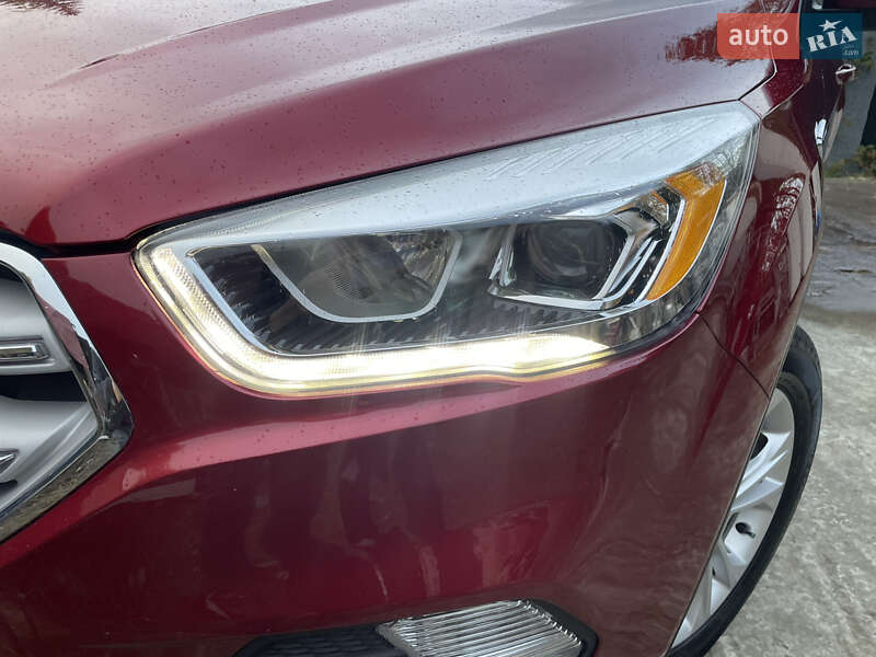 Внедорожник / Кроссовер Ford Escape 2019 в Львове