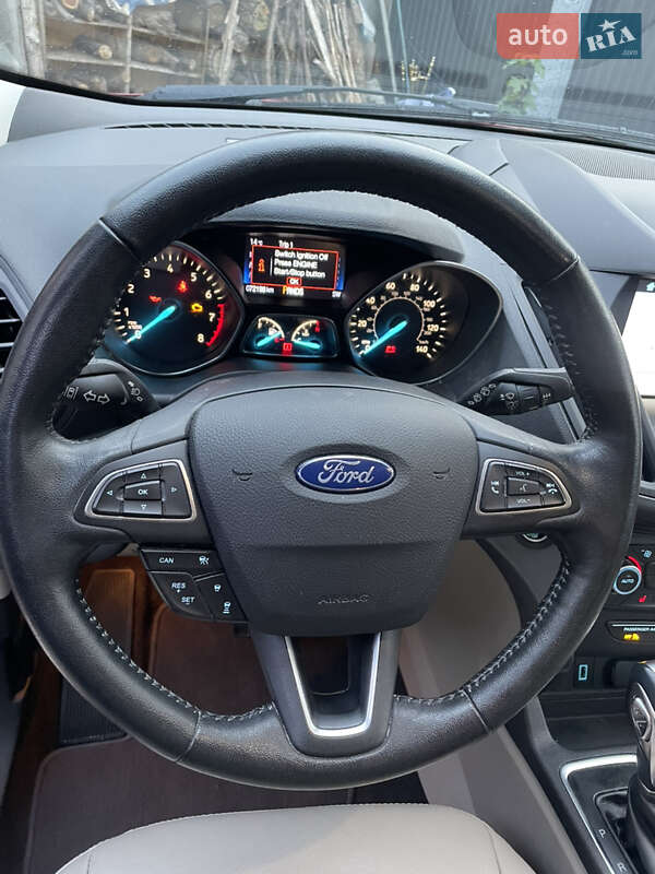 Внедорожник / Кроссовер Ford Escape 2019 в Львове
