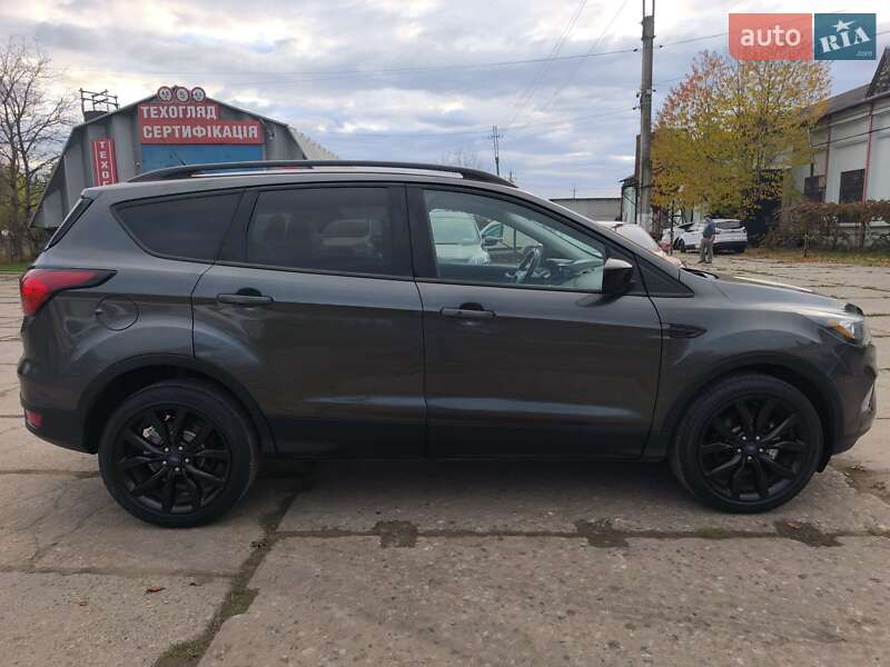 Позашляховик / Кросовер Ford Escape 2019 в Стрию фото 2 Позашляховик / Кросовер Ford Escape 2019 в Стрию