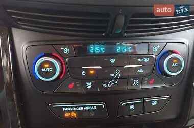Внедорожник / Кроссовер Ford Escape 2019 в 