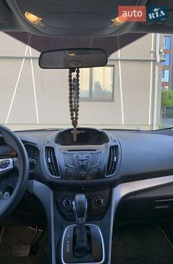 Позашляховик / Кросовер Ford Escape 2015 в  фото 6 Позашляховик / Кросовер Ford Escape 2015 в