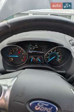 Внедорожник / Кроссовер Ford Escape 2013 в 