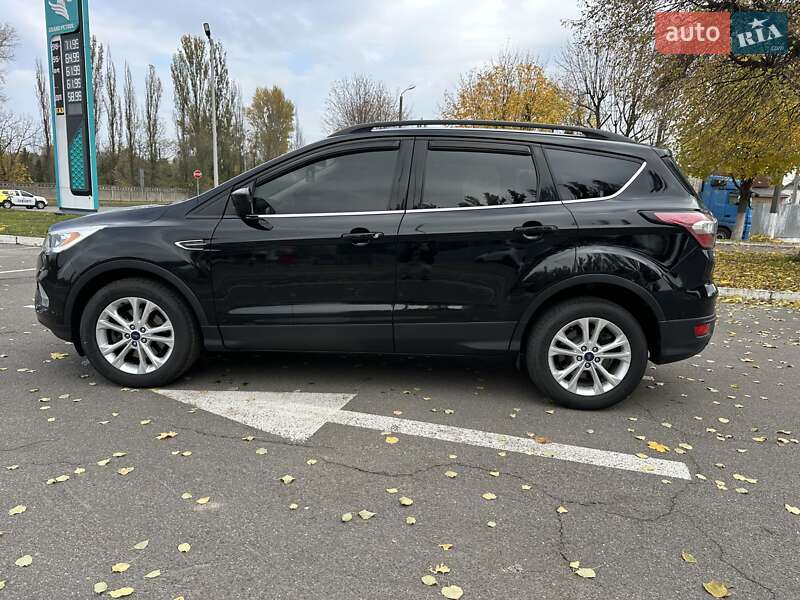 Внедорожник / Кроссовер Ford Escape 2017 в Киеве