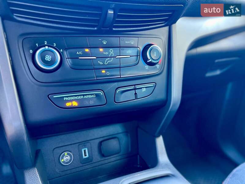 Позашляховик / Кросовер Ford Escape 2018 в Кам'янці фото 24 Позашляховик / Кросовер Ford Escape 2018 в Кам'янці