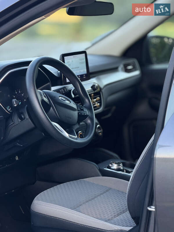 Внедорожник / Кроссовер Ford Escape 2019 в Тлумаче
