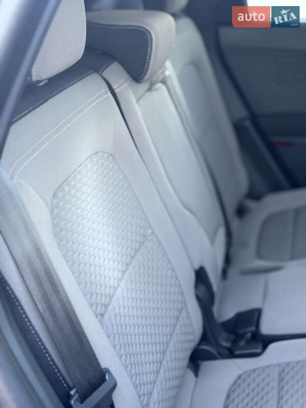 Внедорожник / Кроссовер Ford Escape 2019 в Тлумаче