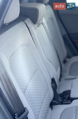 Позашляховик / Кросовер Ford Escape 2019 в  фото 26 Позашляховик / Кросовер Ford Escape 2019 в