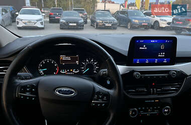 Позашляховик / Кросовер Ford Escape 2019 в  фото 25 Позашляховик / Кросовер Ford Escape 2019 в