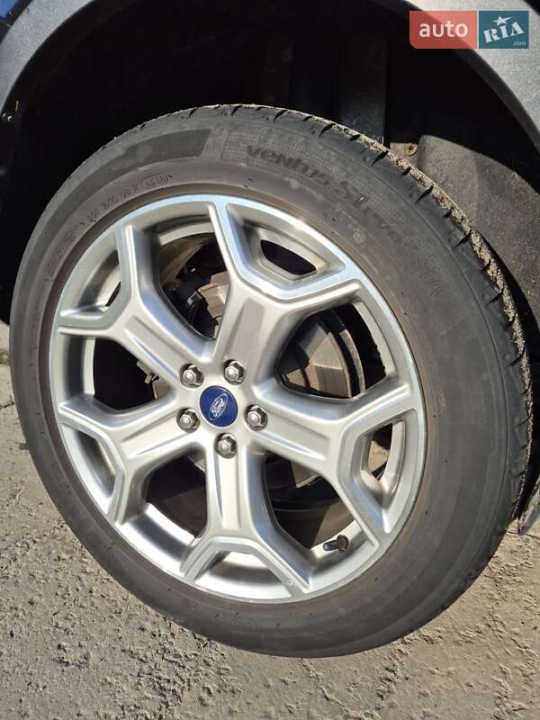 Позашляховик / Кросовер Ford Escape 2016 в Хмельницькому