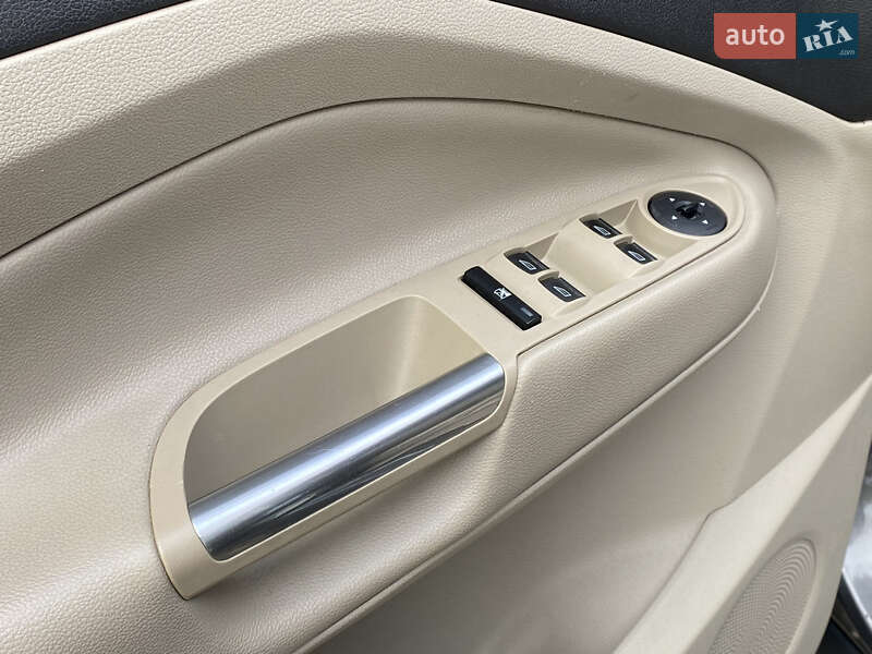 Позашляховик / Кросовер Ford Escape 2013 в Києві фото 21 Позашляховик / Кросовер Ford Escape 2013 в Києві