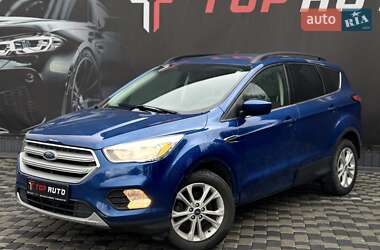 Внедорожник / Кроссовер Ford Escape 2018 в 