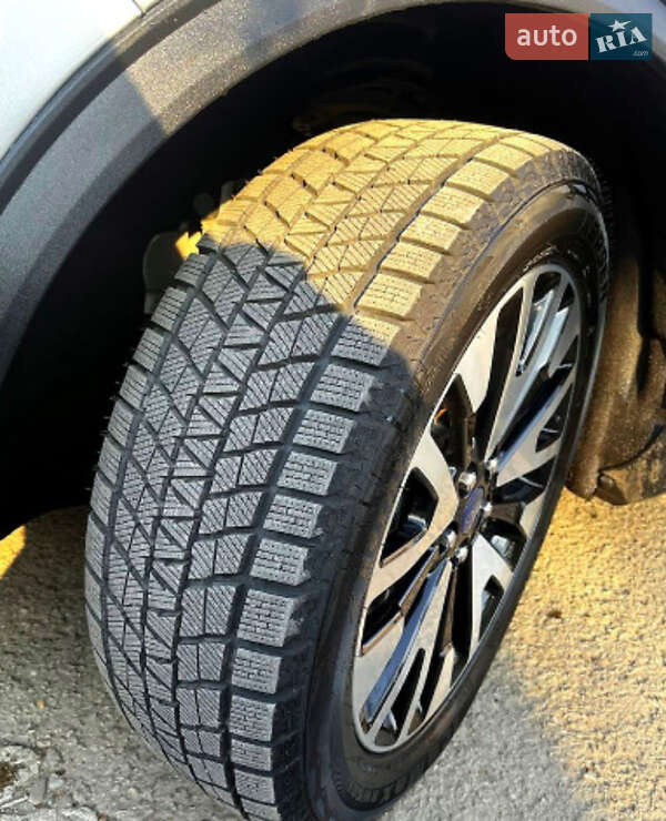 Внедорожник / Кроссовер Ford Escape 2020 в Киеве