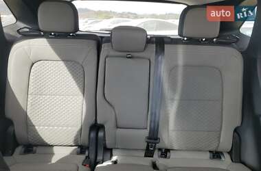 Внедорожник / Кроссовер Ford Escape 2022 в 