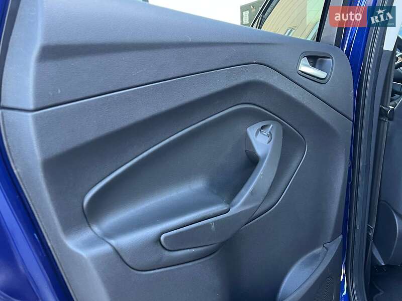 Позашляховик / Кросовер Ford Escape 2015 в Львові фото 33 Позашляховик / Кросовер Ford Escape 2015 в Львові