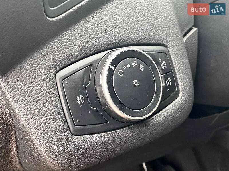 Внедорожник / Кроссовер Ford Escape 2015 в Днепре фото 32 Внедорожник / Кроссовер Ford Escape 2015 в Днепре