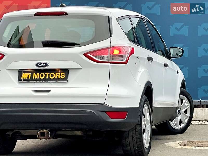 Внедорожник / Кроссовер Ford Escape 2015 в Киеве