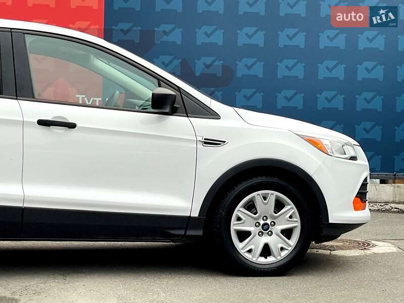Внедорожник / Кроссовер Ford Escape 2015 в Киеве